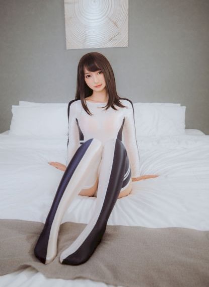 亚洲蜜桃精久久久久久久