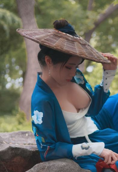 新来的女秘书